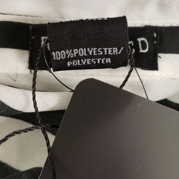 NWT 🖤 Revamped B&W Striped Shirt Blouse Top - Picture 12 of 12